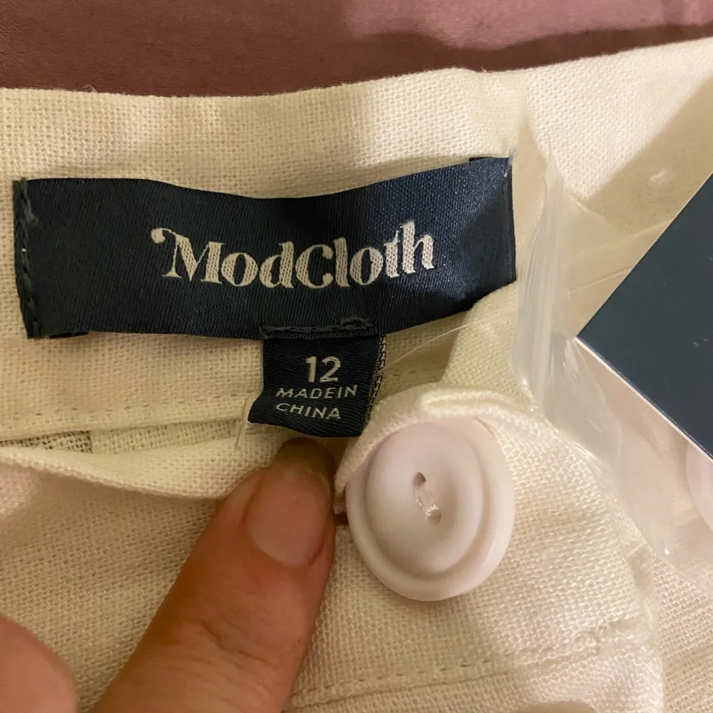 White linen button-down midi skirt - Picture 3 of 6